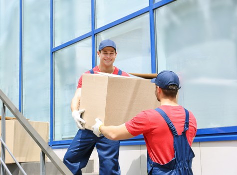 Cubic-yard load estimate for a small Soho flat move
